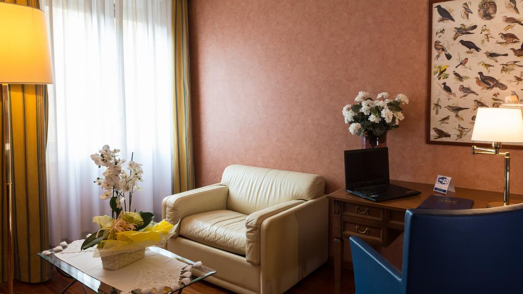 Hotel Lombardia Milano Esterno foto